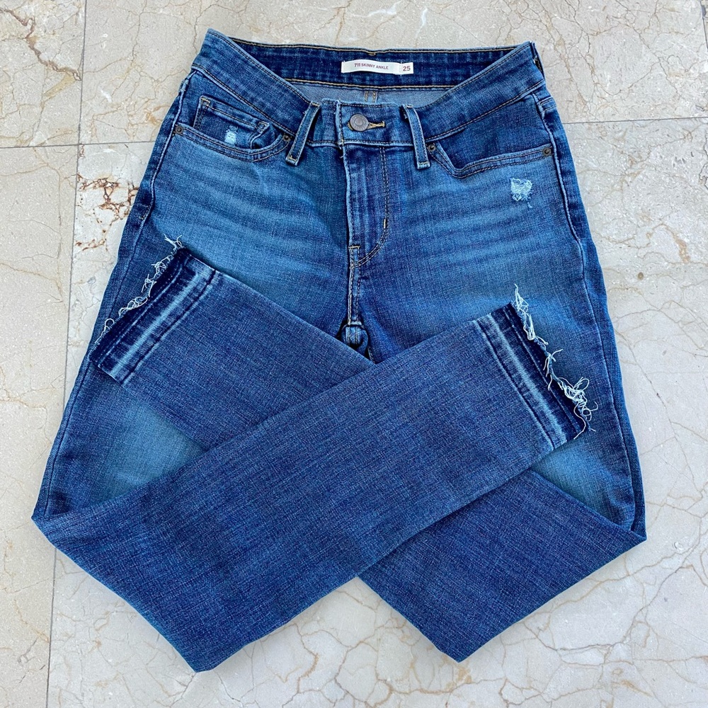 Levi's 711 Skinny Ankle Jeans 25